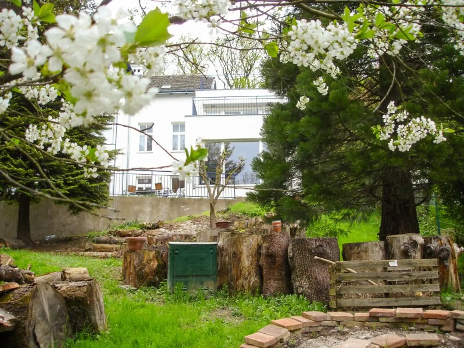 Charmante 5-Zimmer Villenetage mit traumhafter Terrasse und Wienerwaldblick am Sagberg