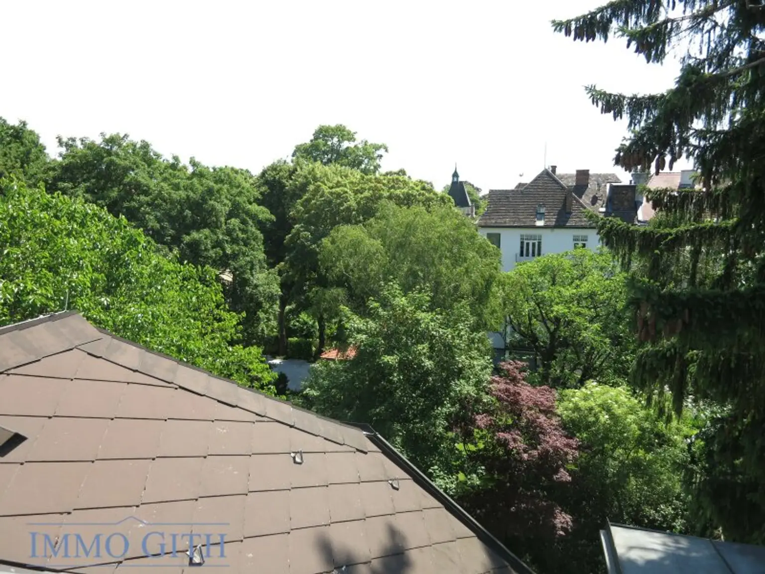PROVISIONSFREI: PENTHOUSE MIT TERRASSE, LIFT UND KLIMA-ANLAGE IN HIETZINGER VILLA!