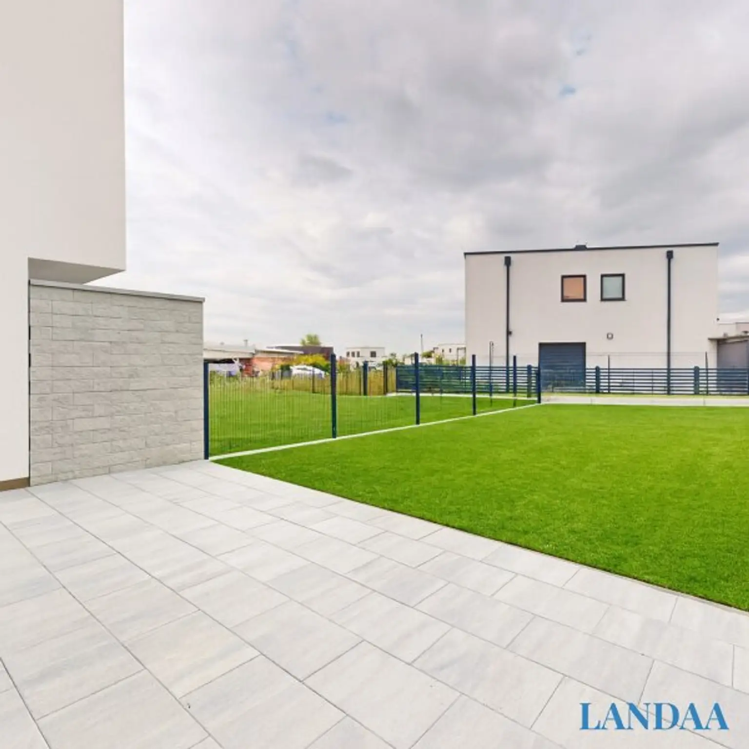 !PARNDORF! +FAMILIENTRAUM++ Moderne Doppelhaushälfte mit Garten – wenige Schritte zum See!