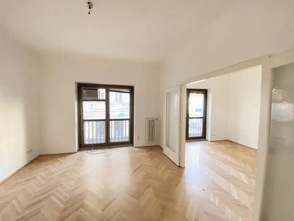 OPERNRINGHOF 3 Zimmer Wohnung /Büro  I 2 Bedroom Apartment opposite Opera