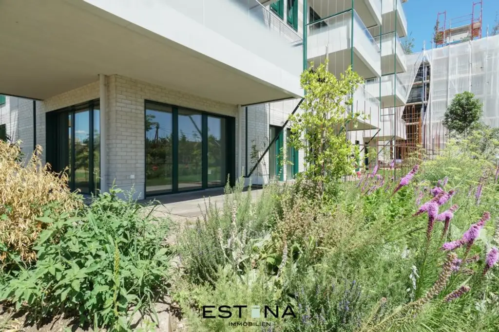 Exklusives Wohnen und Arbeiten in künstlerischer Gartengestaltung von André Heller