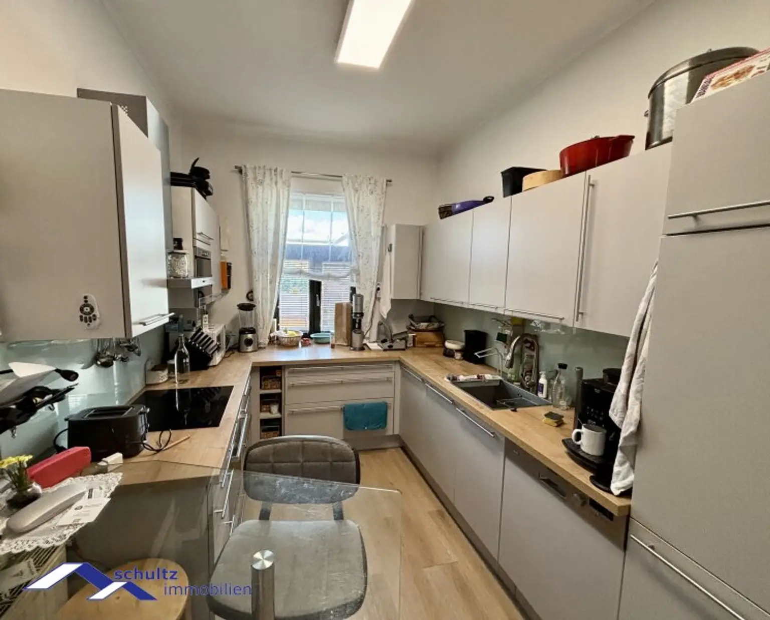 Schönes Einfamilienhaus mit Pool! Besonderes Angebot!