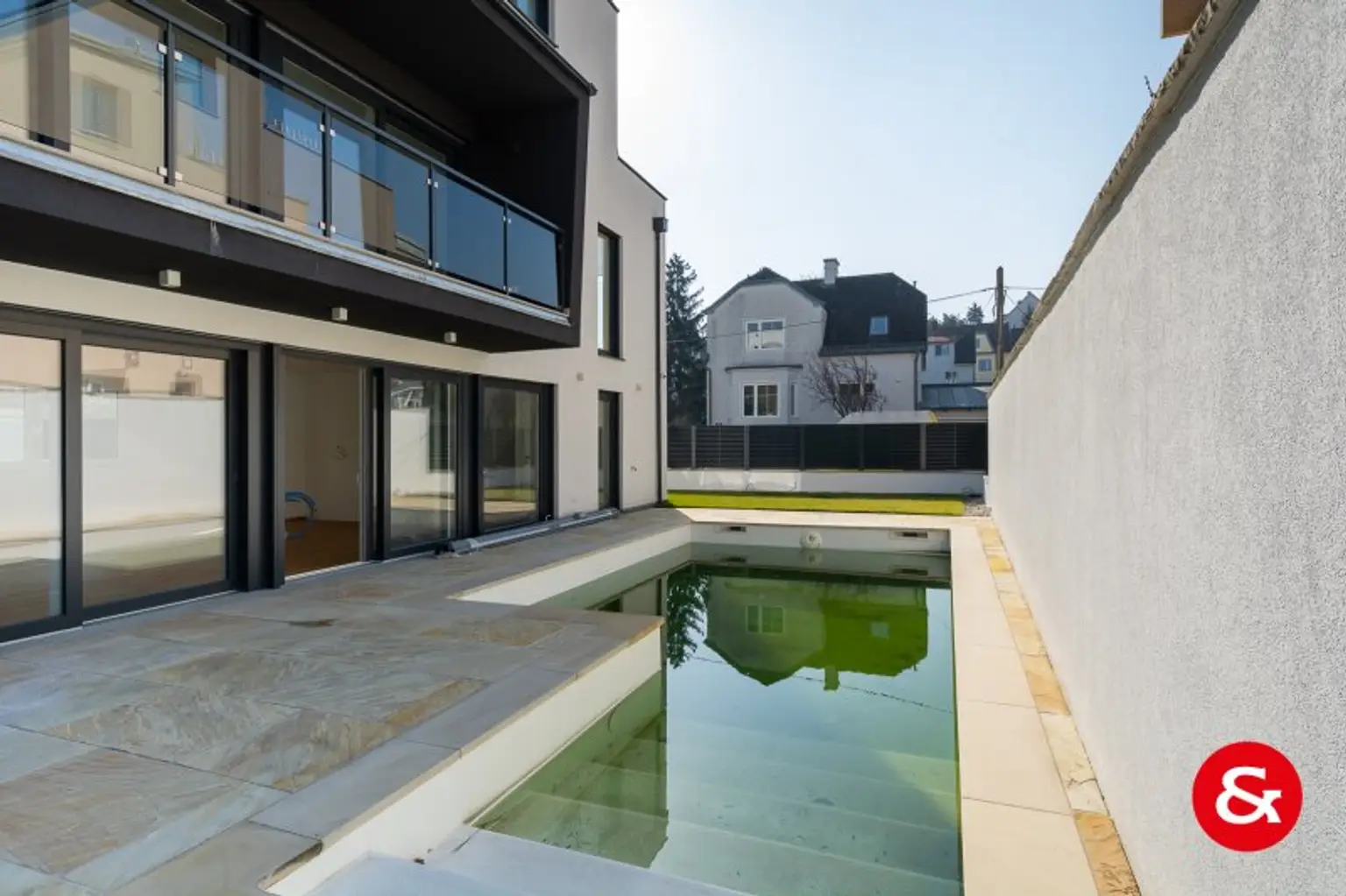 Modernes, klar gestaltetes Einfamilienhaus mit viel Platz und Technik!