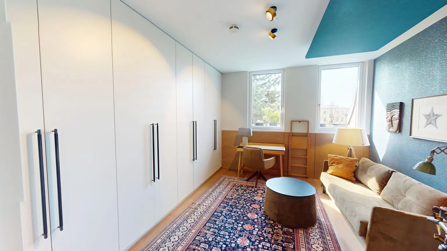 Cottageviertel I Traumhafte Dachwohnung im Jugendstil-Palais I Garagenplatz