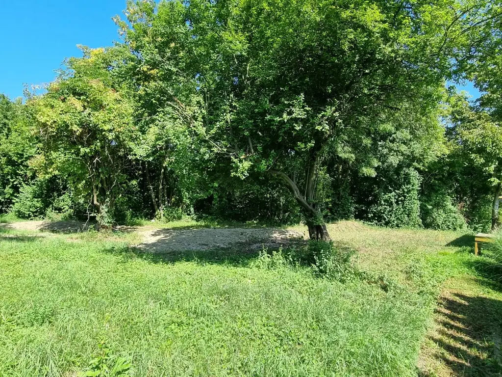 BAUGRUND IN SONNIGER, BELIEBTER LAGE