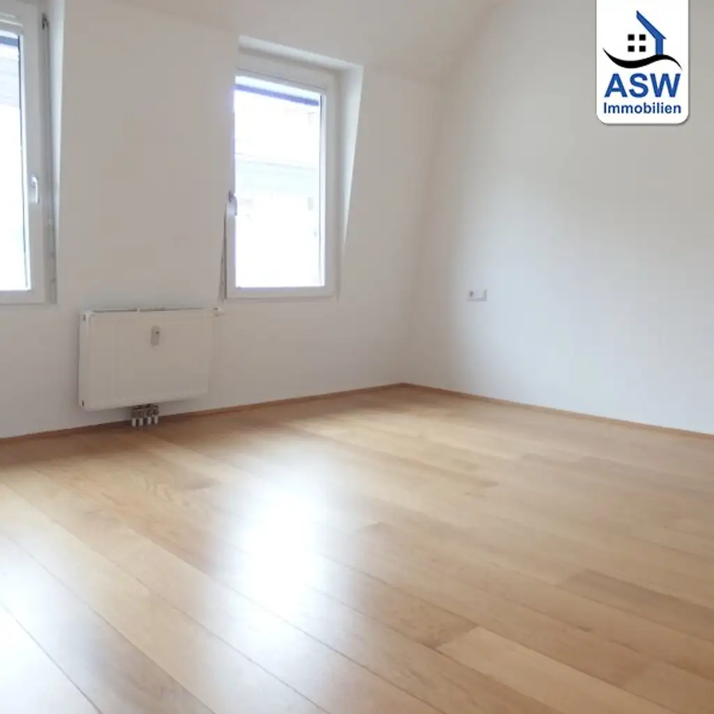 Wunderschöne 3-Zimmer Dachgeschoßwohnung mit Balkon in U-Bahn-Nähe (U3)