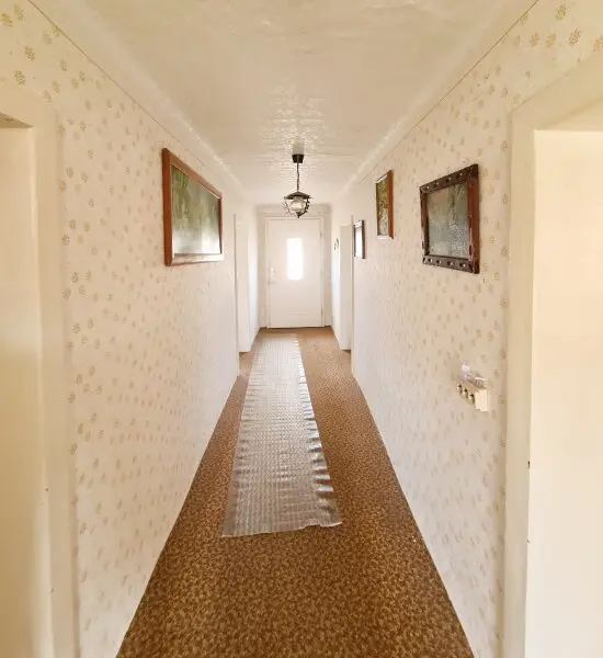 GELEGENHEIT MIT GROSSEN POTENTIAL IN  PALTERNDORF HAUS MIT 6 ZIMMER 156 WFL. PLUS  2 GROSSE SCHUPPEN