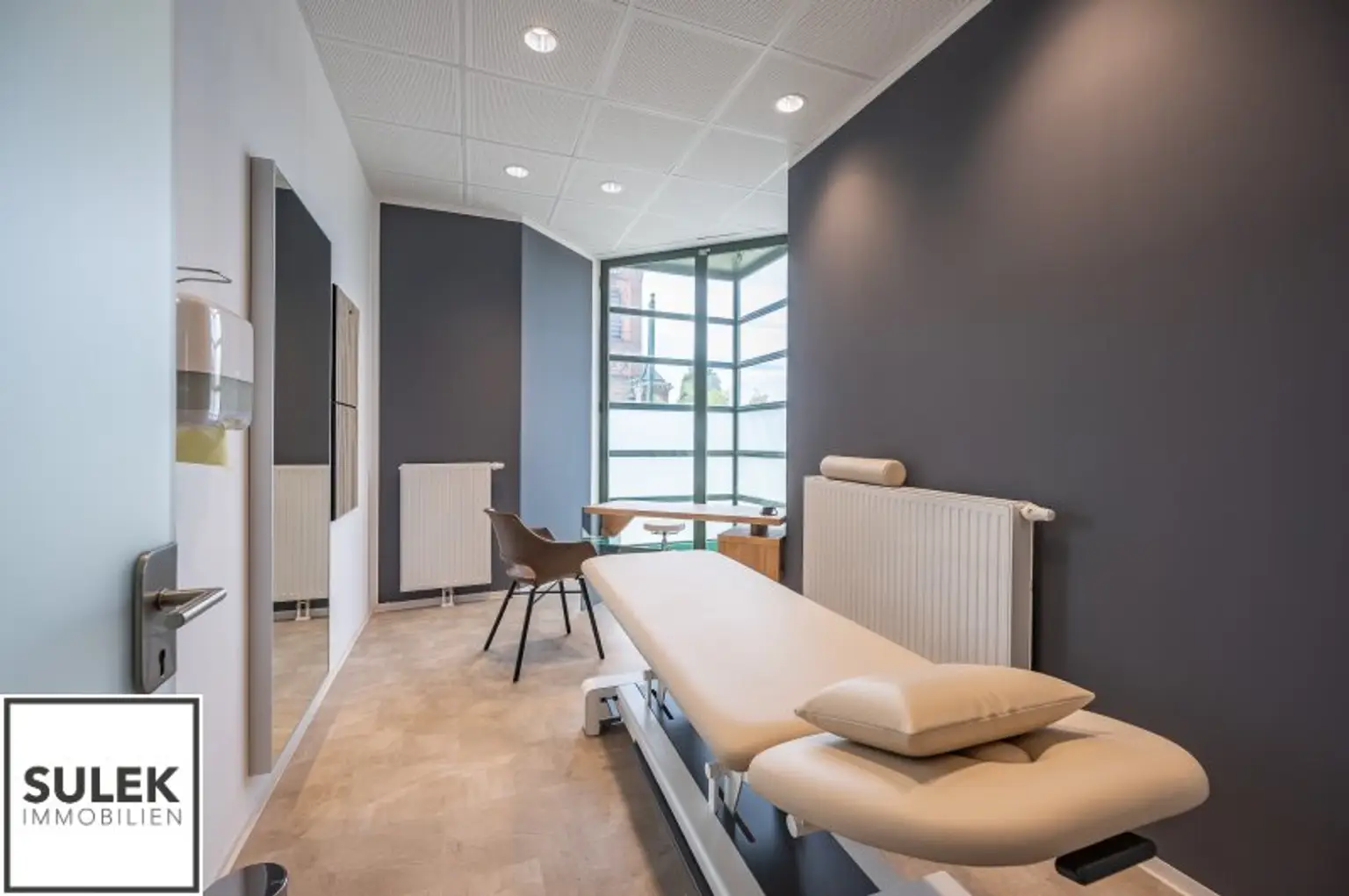 Ihr neuer Unternehmenssitz: Modernes Büro/ Praxisgebäude in Mödling mit Top-Anbindung