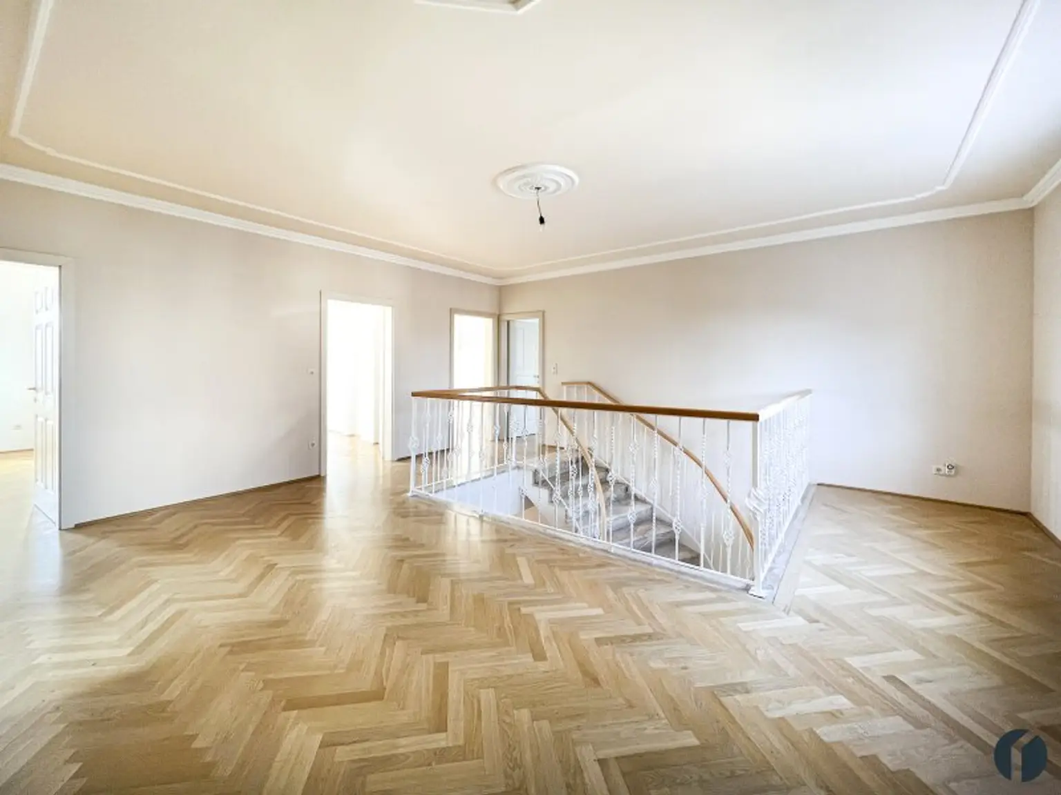 Elegantes Einfamilienhaus in Zeiselmauer mit Garten, Garage und Wellnessbereich