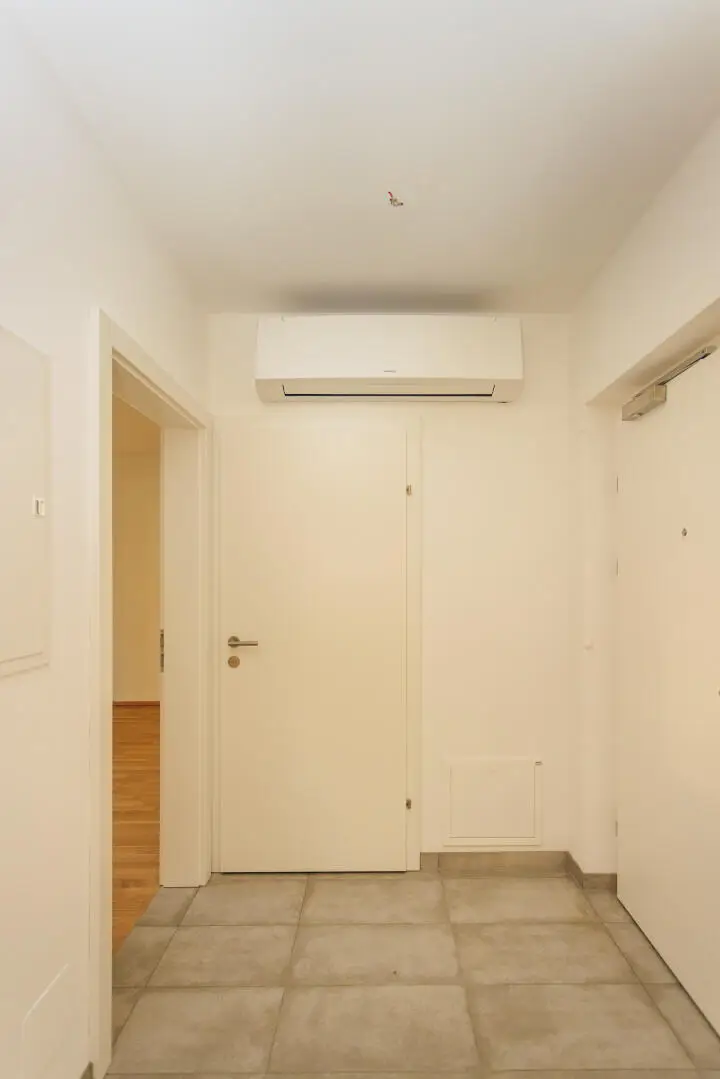 Vorraum mit Klimaanlage