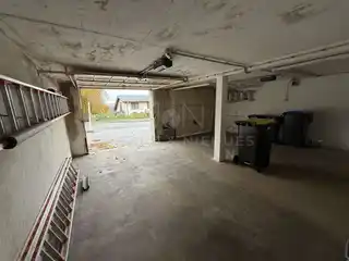 Großzügige Doppelgarage