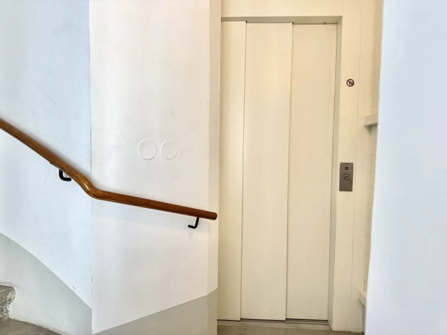 Erstbezug nach Sanierung – stilvolle 3-Zimmer-Altbauwohnung im 5. Bezirk