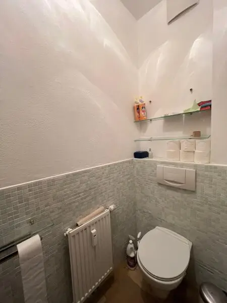 Traumhafte Gartenwohnung in Ebergassing: 140m² gepflegt mit Einbauküche und Badewanne!