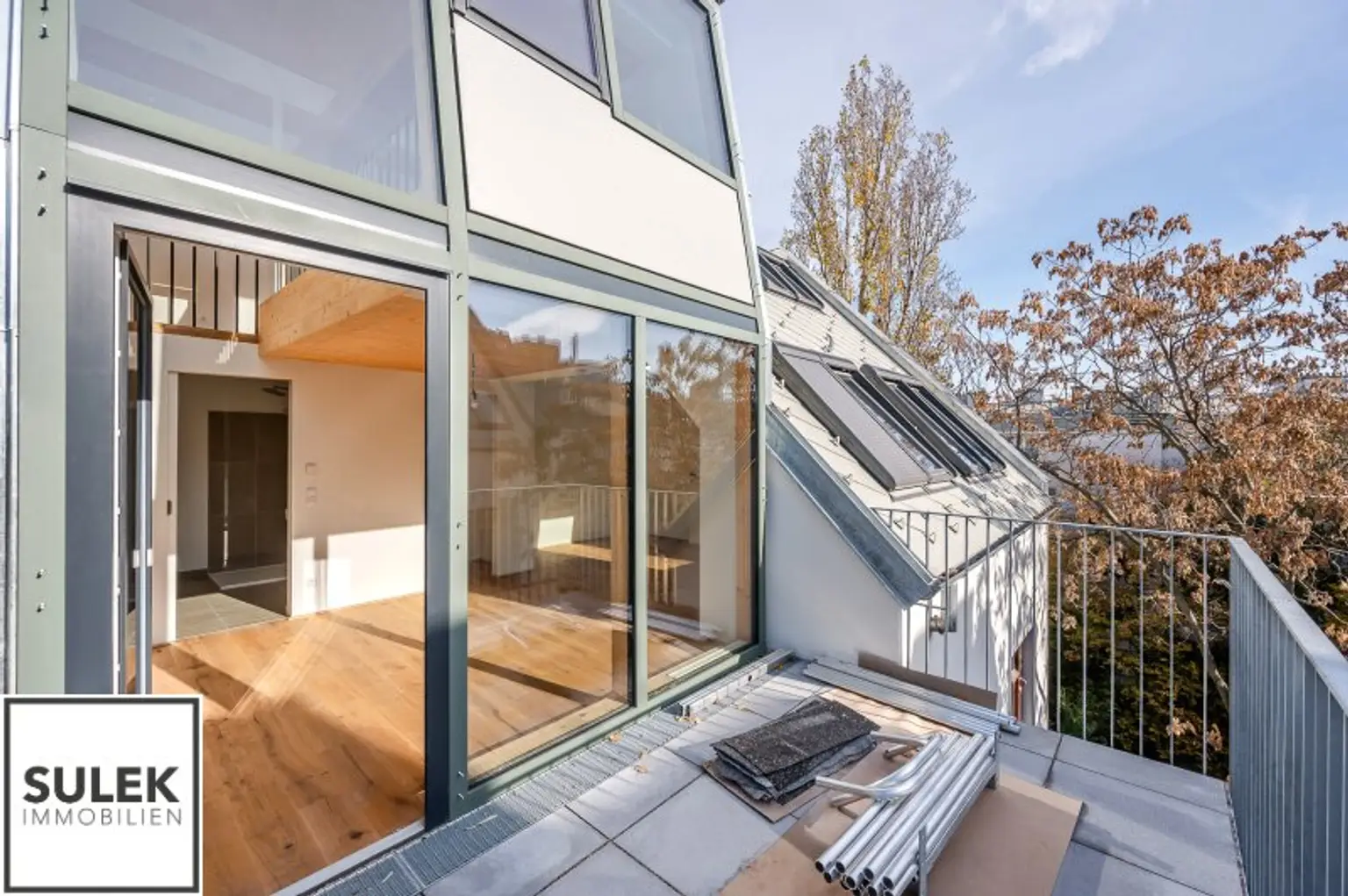 lichtdurchfluteter DG-Erstbezug mit offener Galerie und hochwertiger Ausstattung