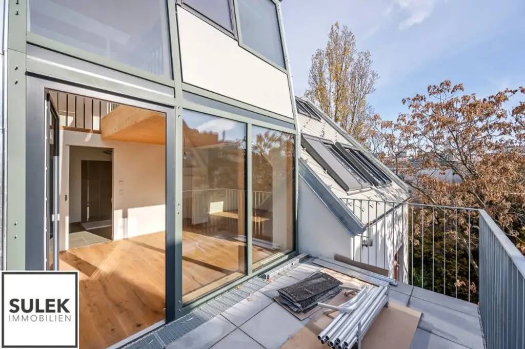 lichtdurchfluteter DG-Erstbezug mit offener Galerie und hochwertiger Ausstattung