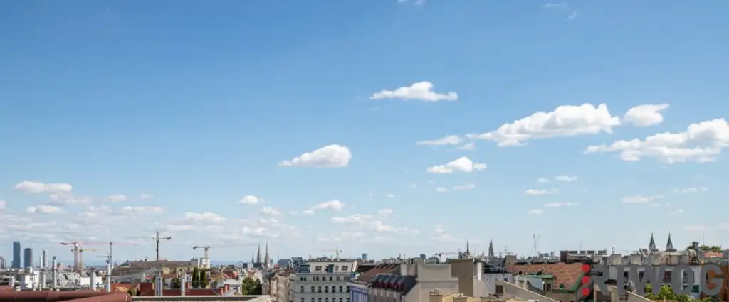 DG-ERSTBEZUG | Atemberaubender Fernblick | Dachterrasse | ca. 3 m Raumhöhe | Fernwärme & Klimaanlage | TG-Stellplatz optional | Nachhaltiges Wohnbauprojekt