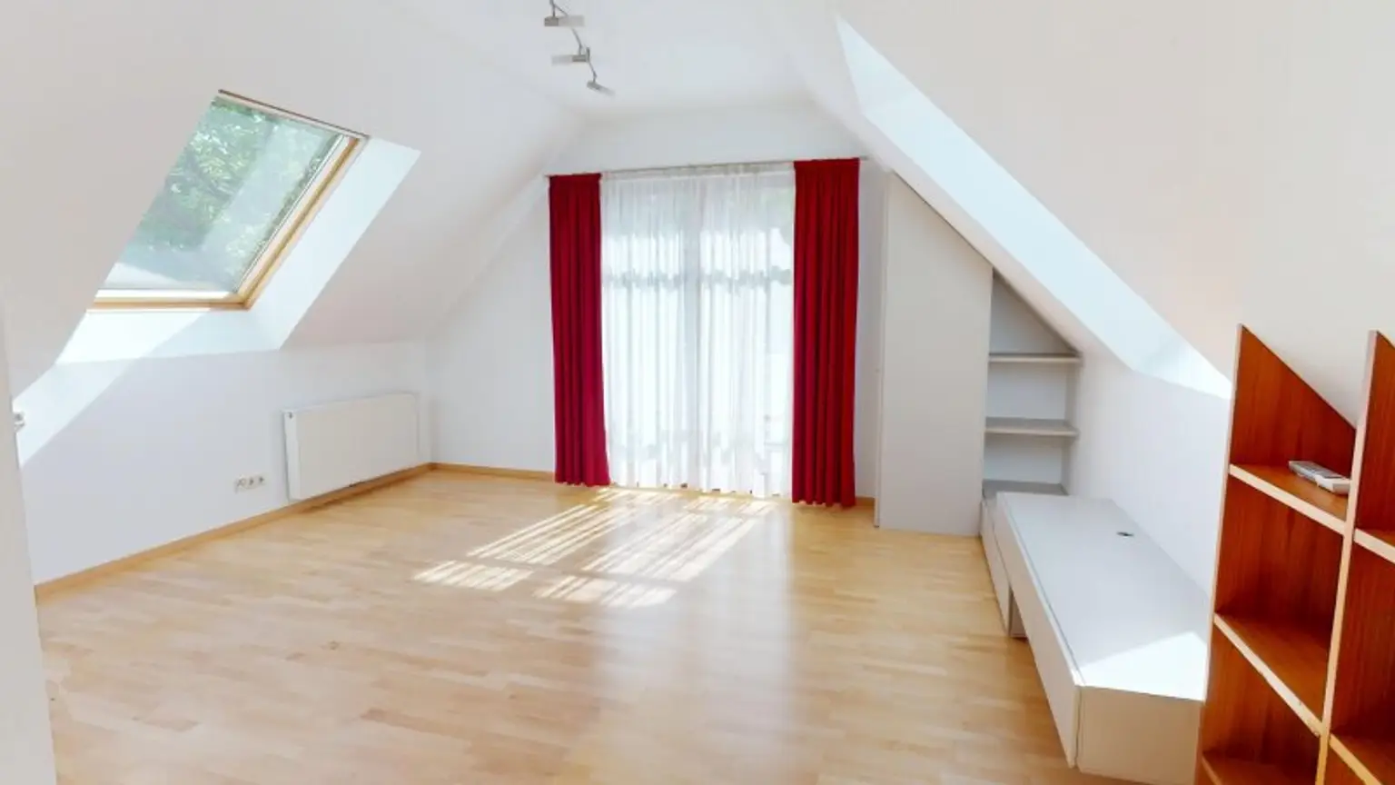 Schlafzimmer II, Bild 1