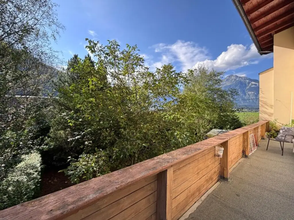 Schlitters: Wohntraum mit Garten – helle 4-Zi.-Wohnung zu verkaufen