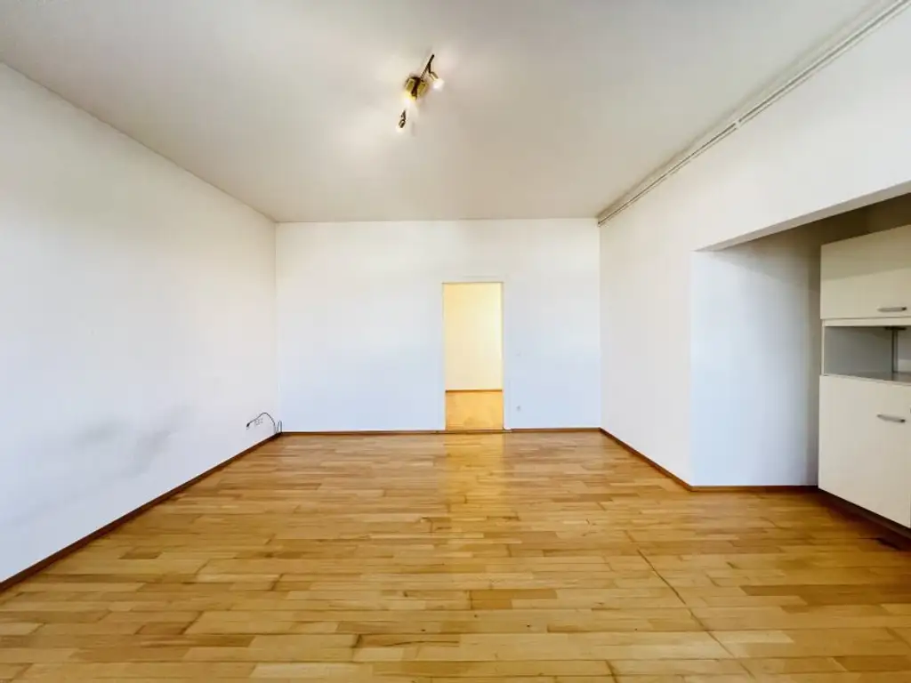 Zentral gelegenes Anlageobjekt in Loosdorf – 8 Wohnungen & 11 Stellplätze