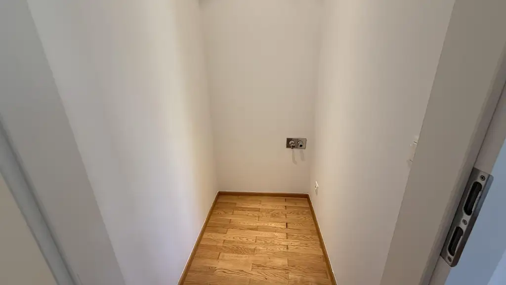 Top moderne, klimatisierte 4 Zimmer Neubauwohnung mit 2 Bädern und 16m² Balkonfläche!!!