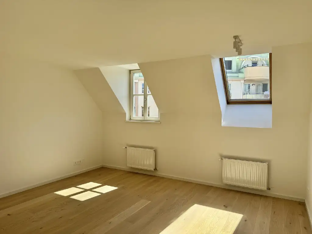 Wunderschöner Altbau zwischen Schlossquadrat und Naschmarkt