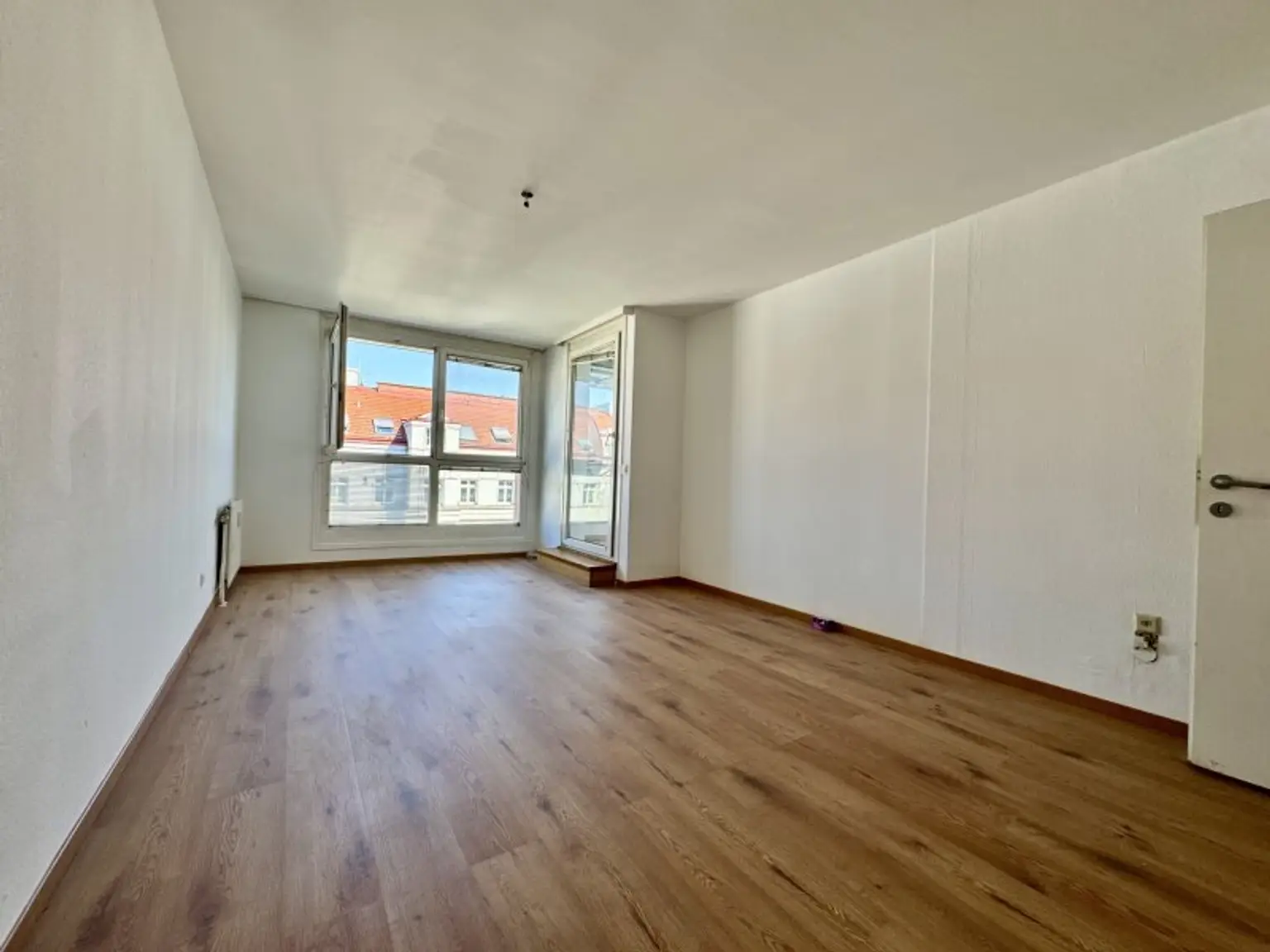 DACHGESCHOSSMAISONETTE MIT LOGGIA IN RUHELAGE