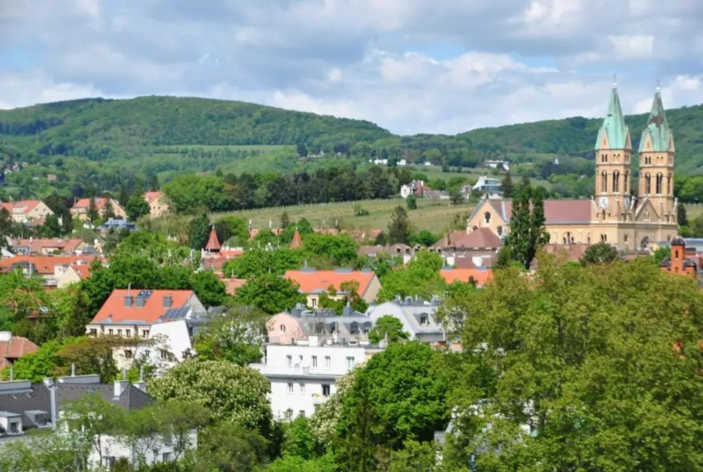 Döblinger Familientraum: 4-Zimmer-Wohnung mit viel Freifläche + Gartennutzung!