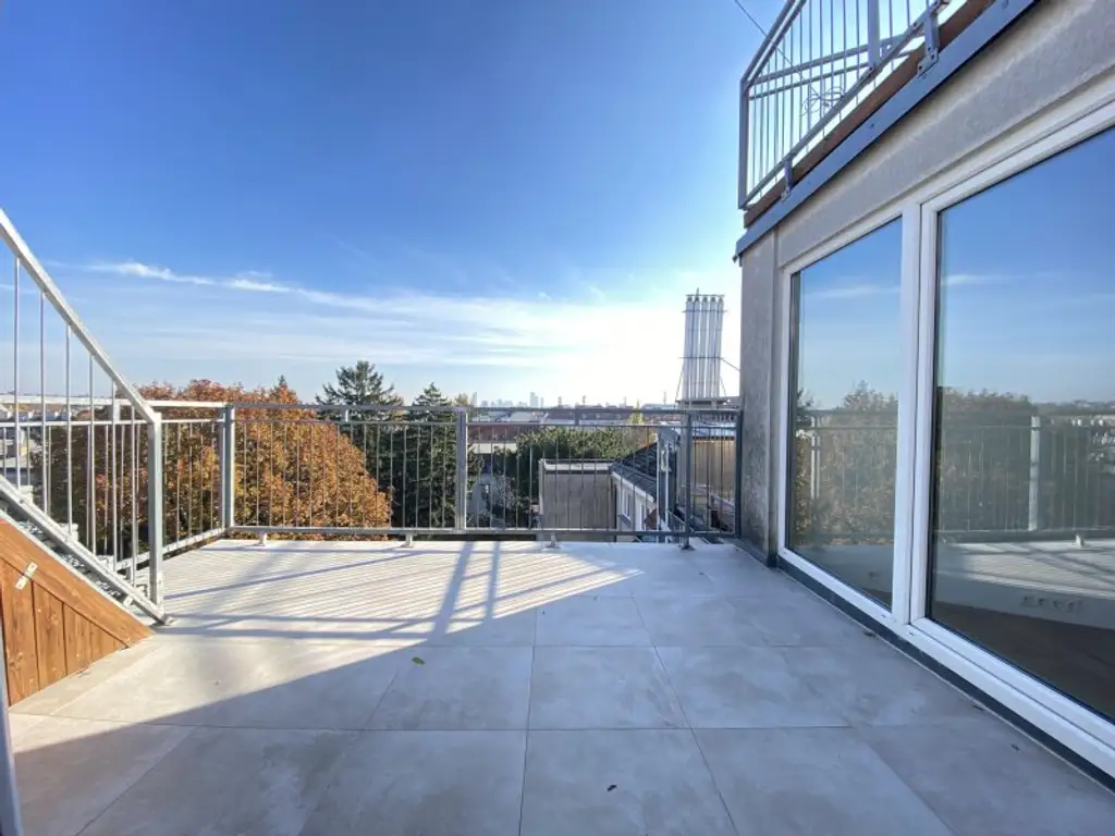 DACHGESCHOSS + 42m² TERRASSEN + FERNSICHT + SONNIG + RUHELAGE + TOPZUSTAND!