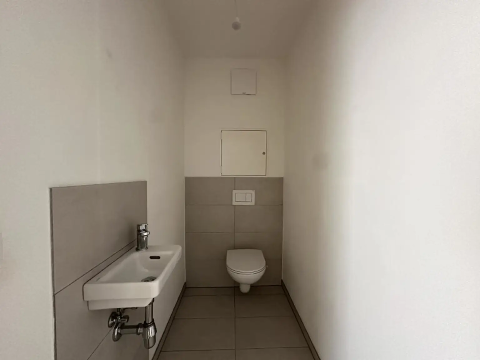 Hier werden Träume war! Exklusive 4-Zimmer Maisonette-Wohnung mit ca. 113 m2 sowie eigener Dachterrasse in ruhiger Lage