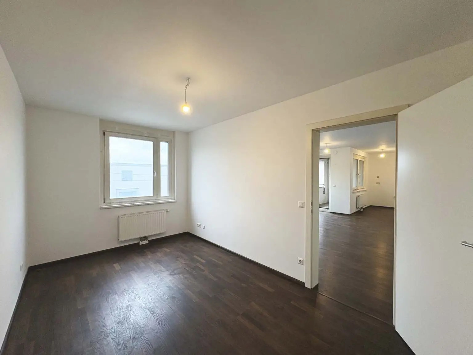 FINANZIERUNGSBEITRAG - 
Großzügige 3-Zimmer-Wohnung mit Loggia!