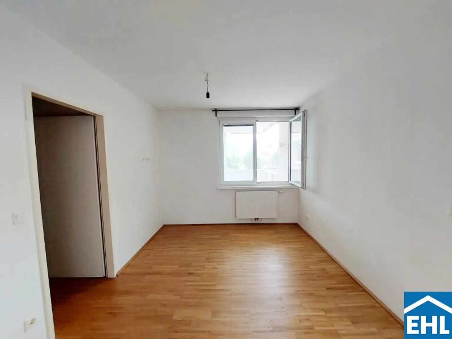 Schöne 2-Zimmer-Wohnung mit Balkon nähe Schönbrunn