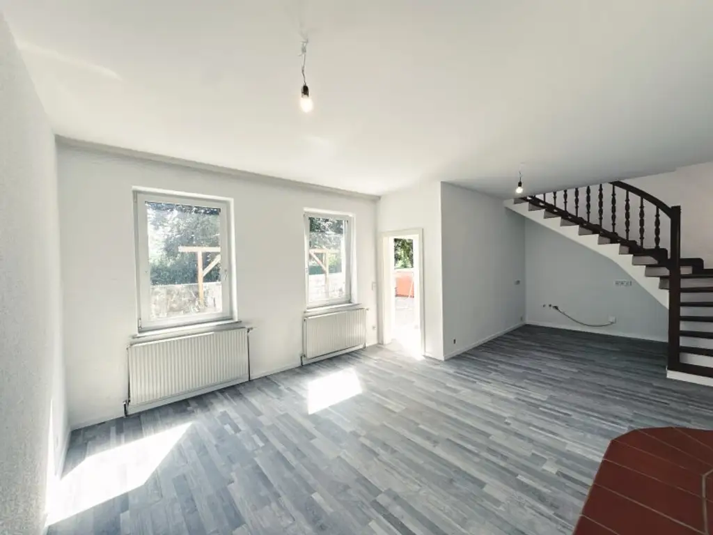 Charmantes Reihenhaus in ruhiger Innenstadtlage in Ternitz zu verkaufen! Ihr neues Zuhause oder hervorragendes Investment!