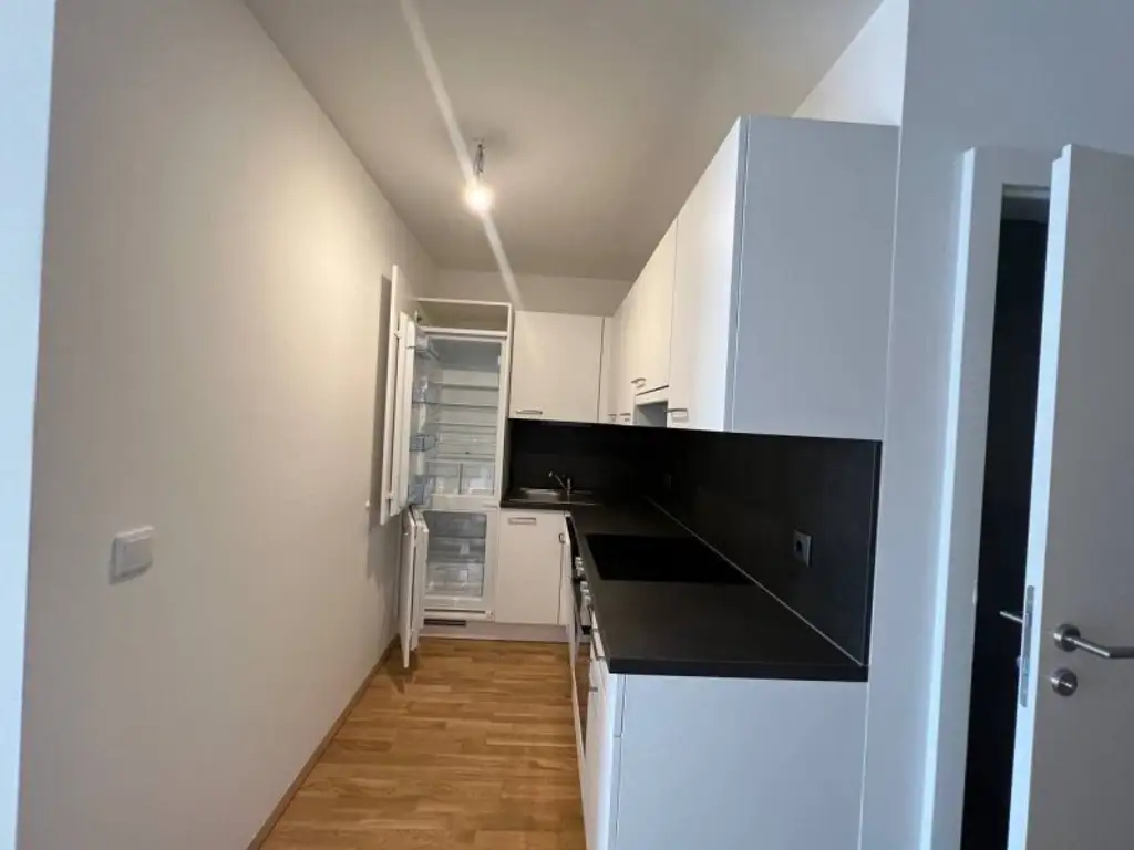 EXKLUSIVES WOHNEN IN RUHIGER LAGE MIT BALKON & GARAGE – IDEAL ZUR ANLAGE