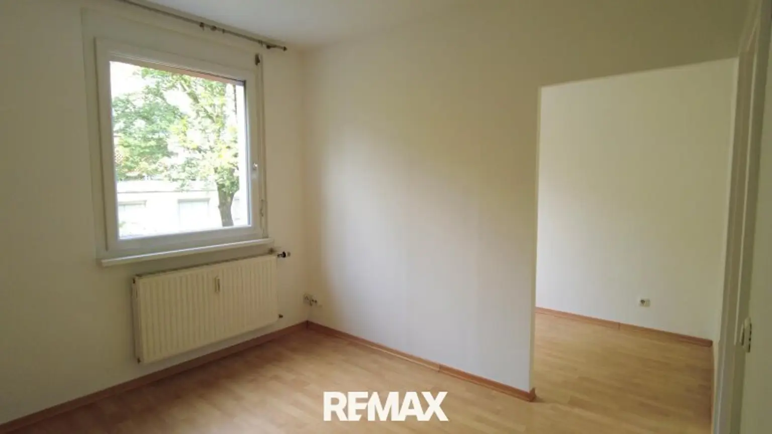 Schlafzimmer 1 mit Umkleideraum