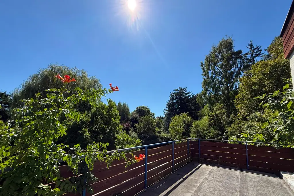 Traumhaftes Gartenparadies in Maurer BESTLAGE
