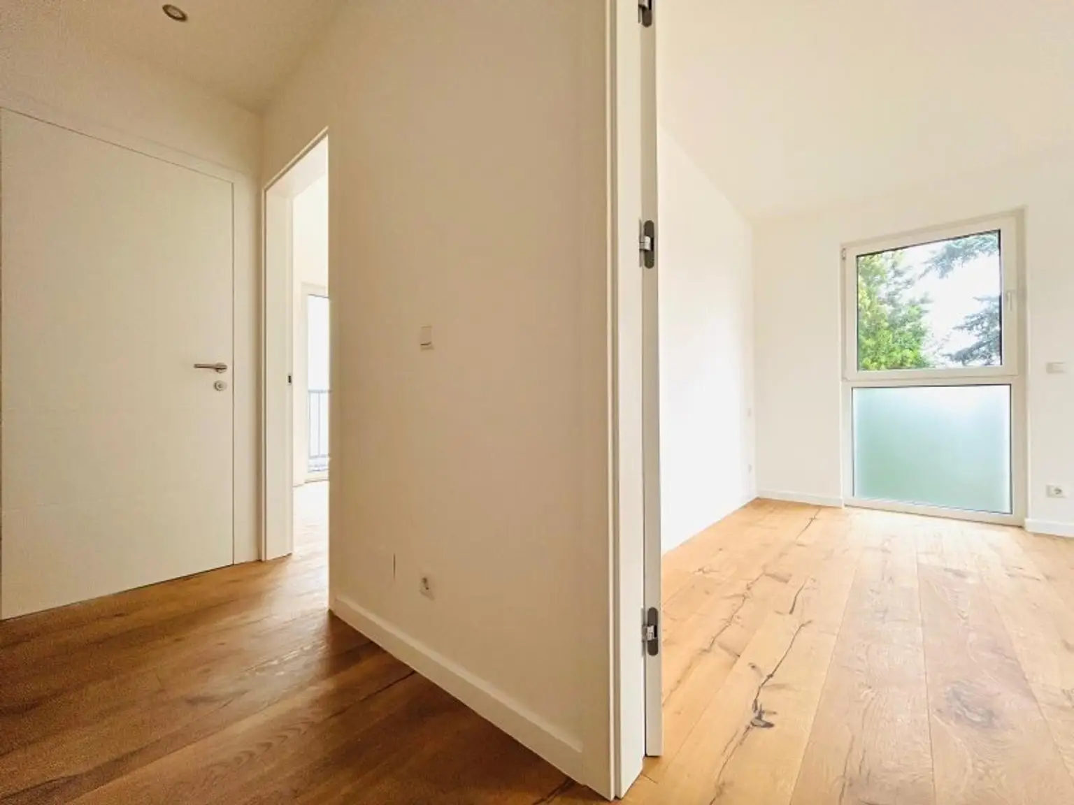 ERSTBEZUG! Doppelhaus mit Garten - Balkon - DG-Terrasse und PKW-Stellplatz | Hochwertige Ausstattung