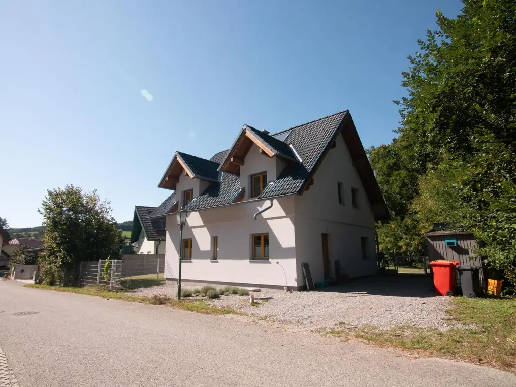 Schönes Holzhaus in absolut ruhiger Waldrandlage