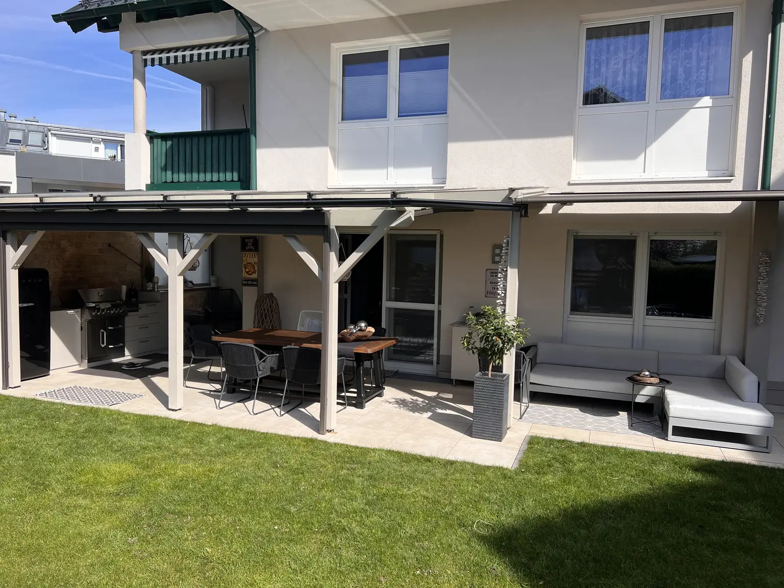 Moderne Gartenwohnung mit Pool: Komfortables Wohnen in Wals- Siezenheim für anspruchsvolle Genießer