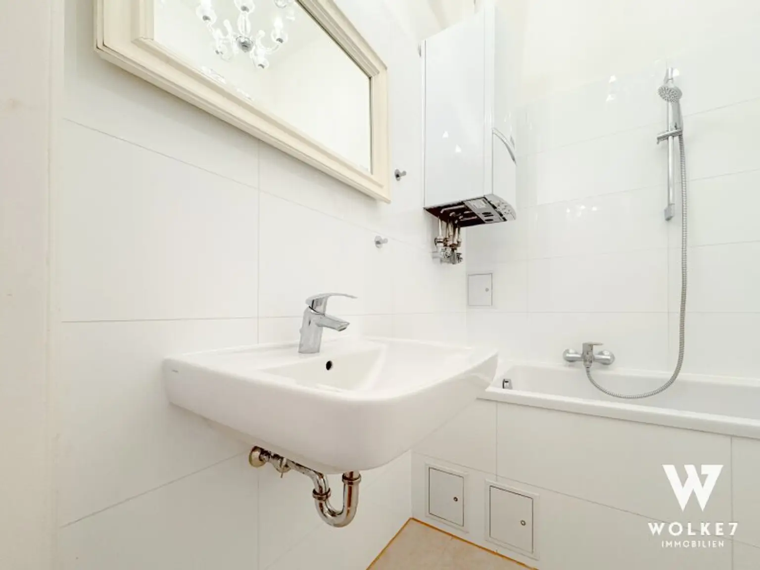 Stilvoll renoviertes Altbaujuwel – 3 Zimmer, ca. 79 m² | mit Lift & Klimaanlage | U6 Alserstraße | Str.-Bahn 43,44