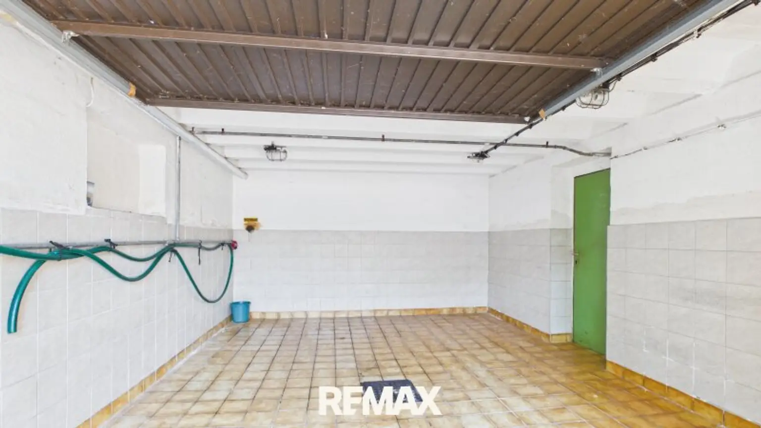 Garage 2