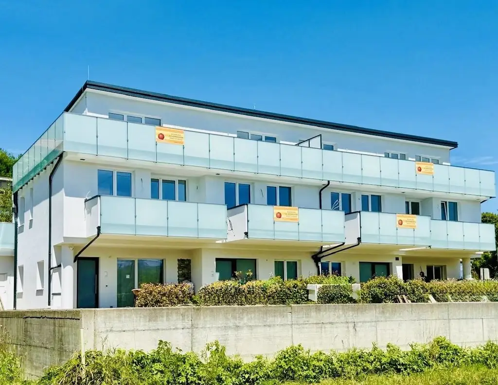 EXKLUSIVE 2-ZIMMER-WOHNUNG IN PÖRTSCHACH AM WÖRTHERSEE - ERSTBEZUG, 2 TERRASSEN & PARKPLATZ INKLUSIVE