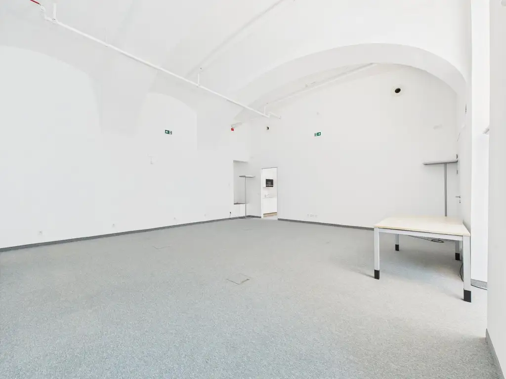 Geschäfts-/Galerie- Bürofläche mit ca. 74 m² in Toplage der Linzer Innenstadt
