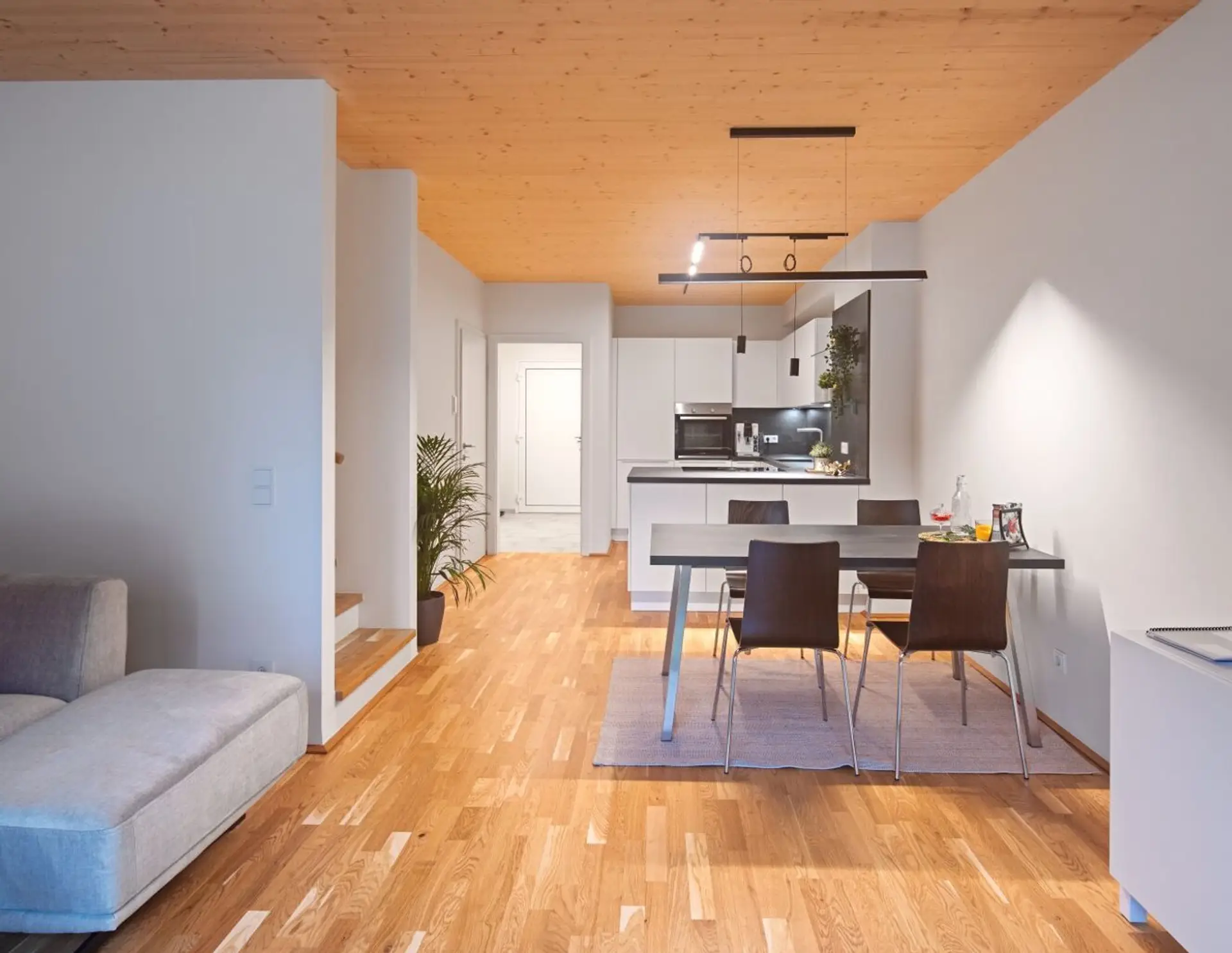 Traumhaftes Reihenhaus mit Garten und Terrasse in Wels zu Mieten