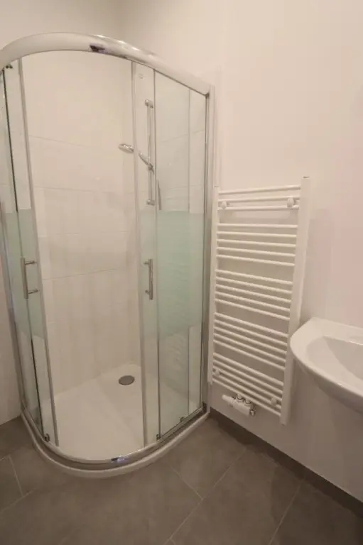 Bad mit Dusche