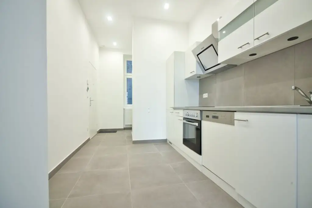 Helle 2-Zimmer-Wohnung | separierte Küche | großzügiges Bad