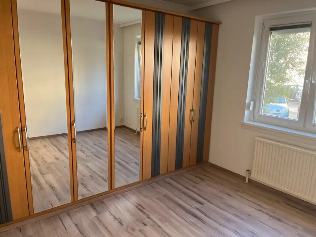 Frisch renovierte 3-Zimmer-Wohnung; auch für WGs geeignet