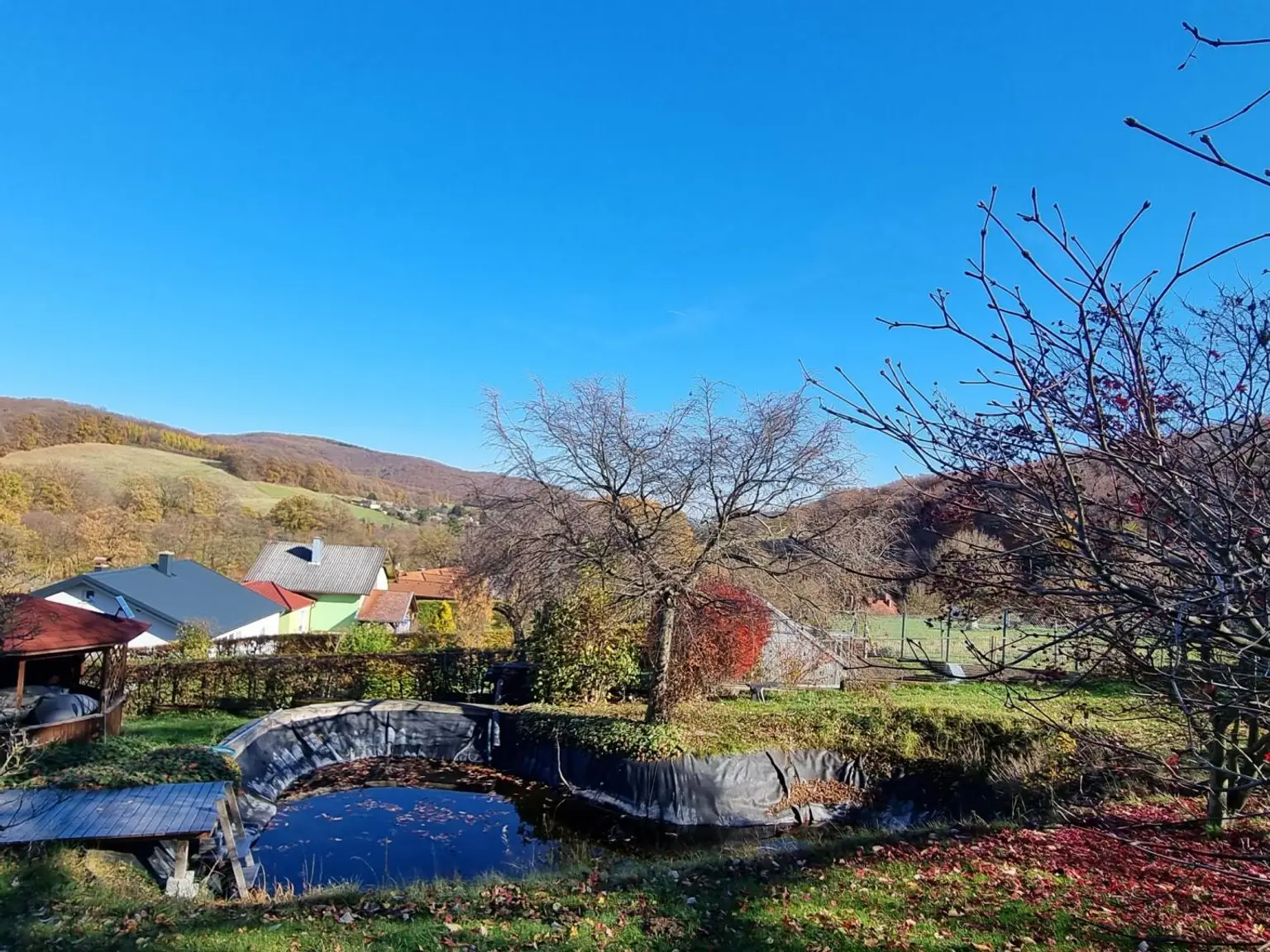 FAMILIENDOMIZIL MIT SCHWIMMTEICH
