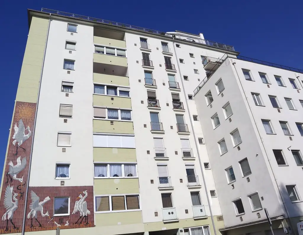 4 Zimmer Wohnung mit 120 m² und bester Anbindung - Vielseitige Möglichkeiten für Familien und Paare!