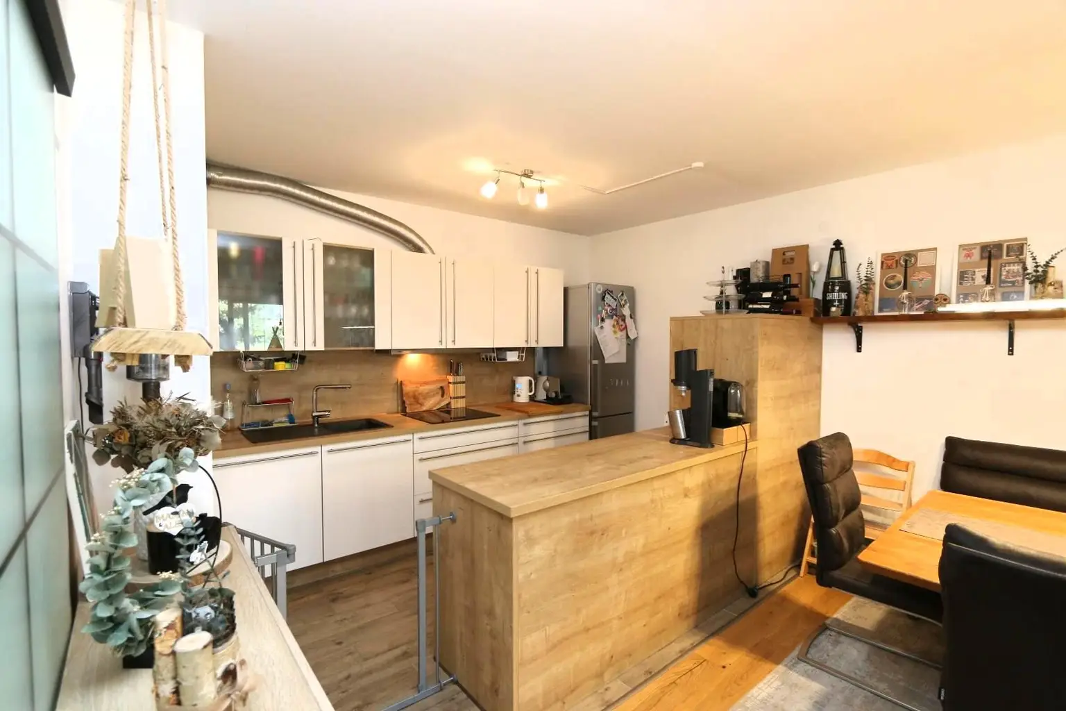 großzügige, attraktive 2 Zimmer-Wohnung
