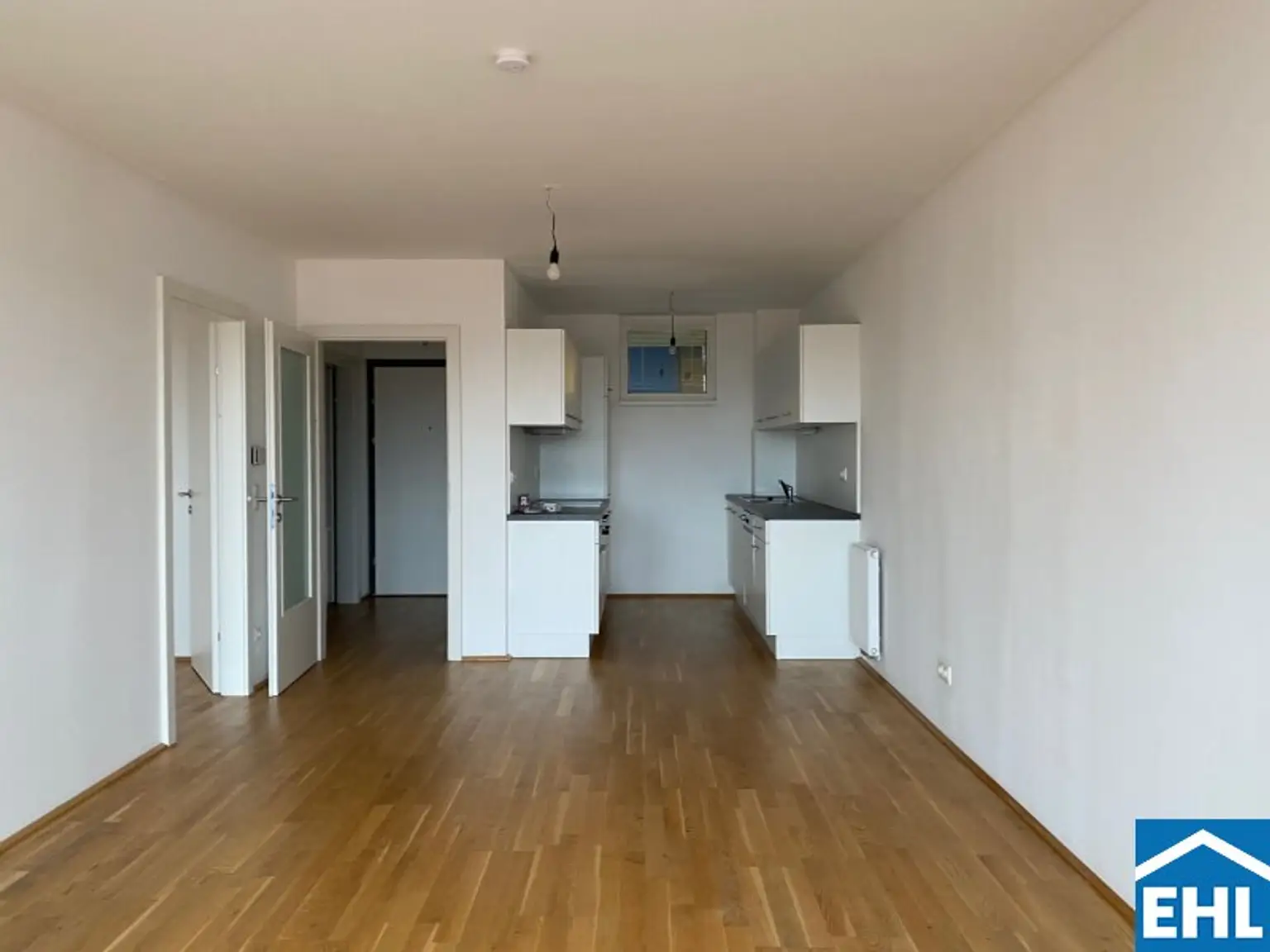2-Zimmer-Wohnung mit Loggia in zentraler Lage
